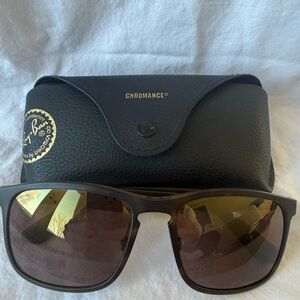 Ray-Ban Chromance Polarized Black Sunglasses with Case